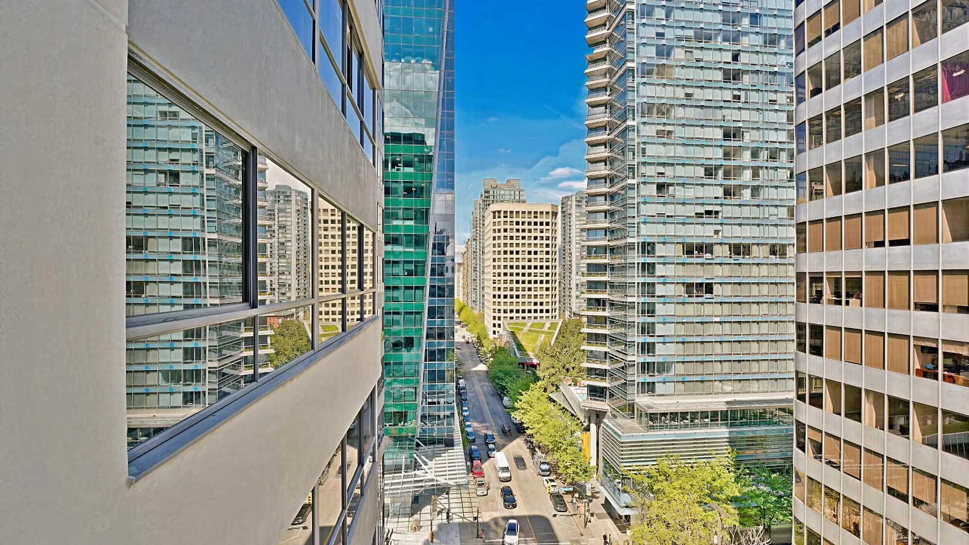 Skyline Serenity Elegant 2Br With City Vibes Vancouver